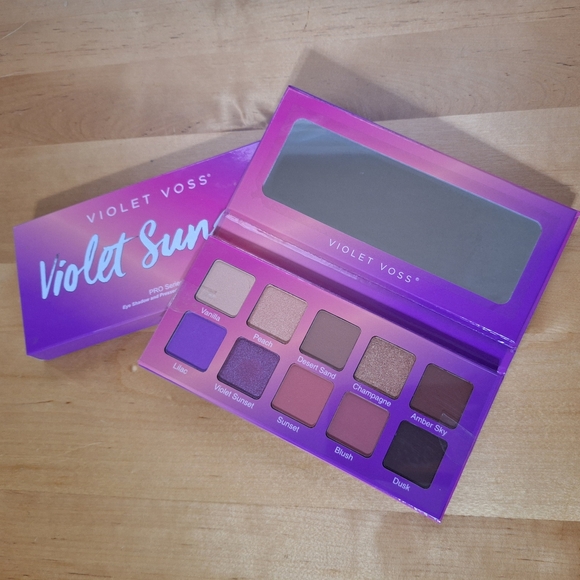 Violet Voss's "Violet Sunset" Palette - Picture 3 of 4